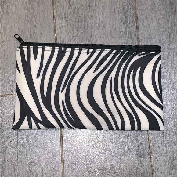 β€οΈ Make up bag - Picture 1 of 3